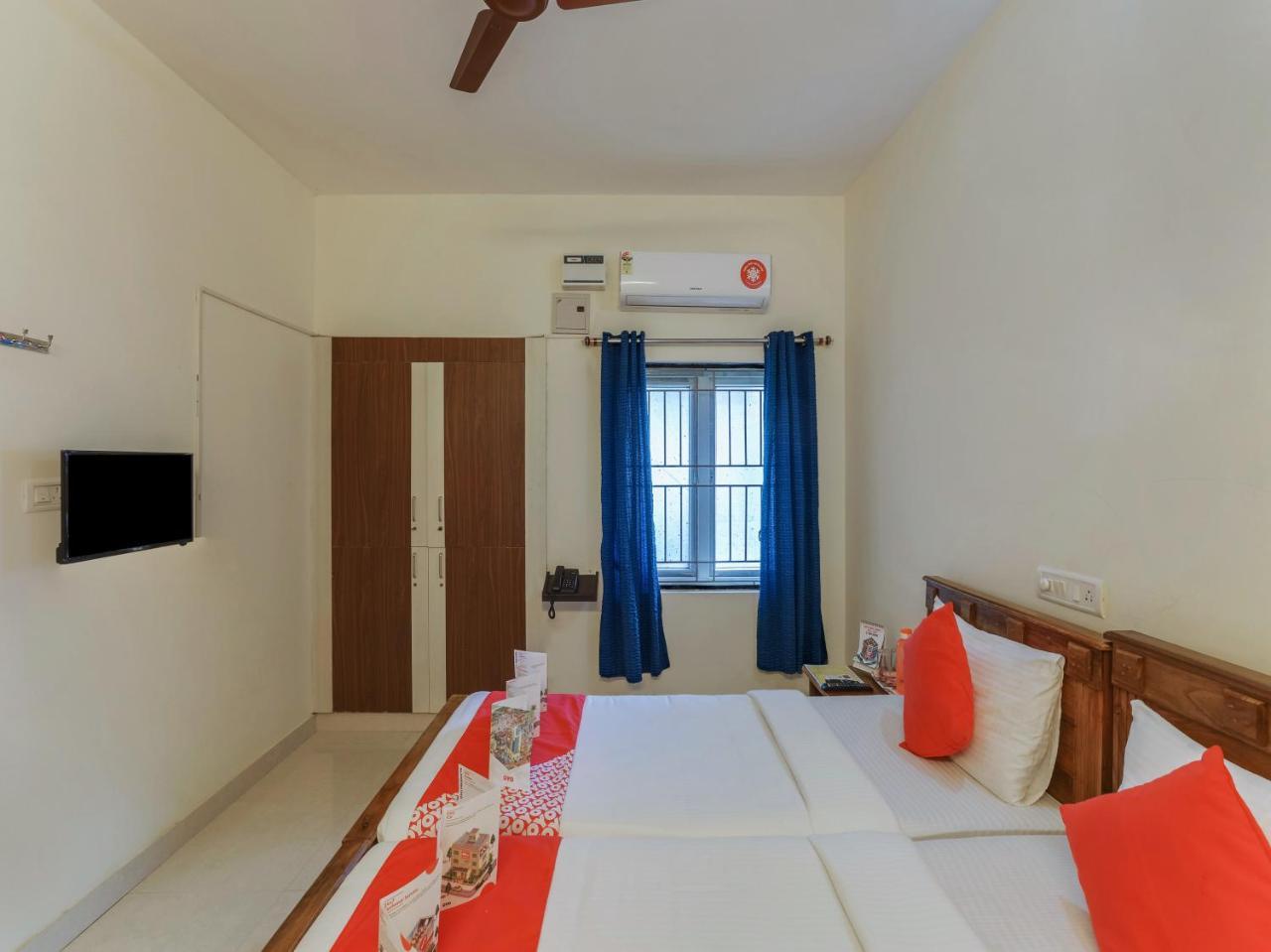 Hotel Oyo 19942 Prathyangira Associates